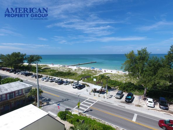 The Bird's Nest Vacation Rentals: 403 Gulf Dr S, Bradenton Beach, FL 34217